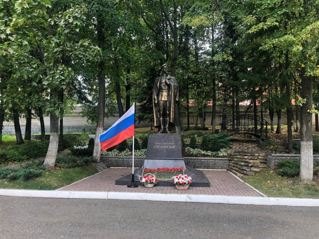 В Кирове почтили память Дзержинского в день его 149-летия — Кирово-Чепецк
