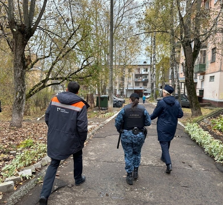 В Кирове судебные приставы арестовали два объекта нежилой недвижимости за долги за коммунальные услуги — Кирово-Чепецк