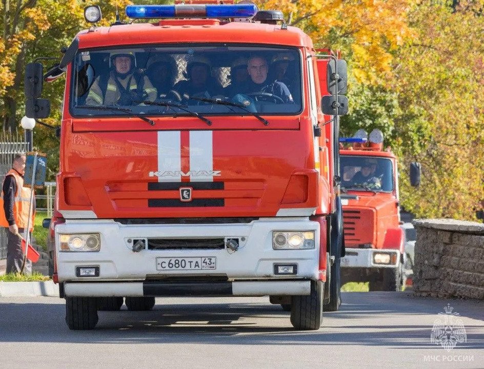 За сутки в Кировской области потушили четыре пожара и ликвидировали последствия двух ДТП — Кирово-Чепецк