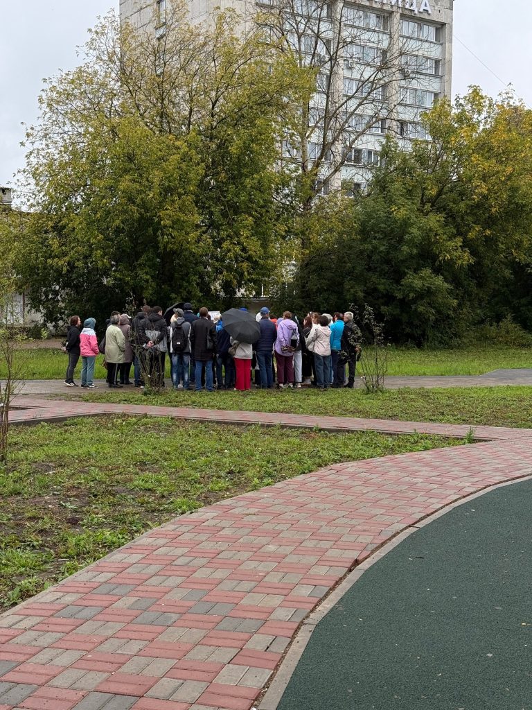 В этот дождливый осенний день Кирово-Чепецк отмечает свой день рождения. — Кирово-Чепецк