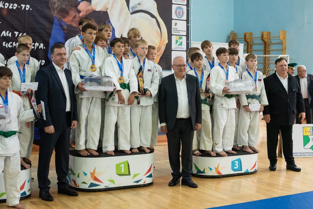 🎉 Открытое командное первенство по дзюдо в Кирово‑Чепецке — 18‑й год памяти героя! 🎉 — Кирово-Чепецк