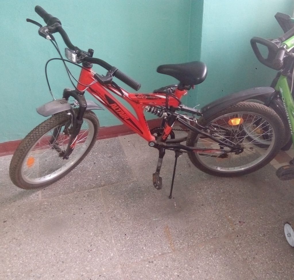 15.09.2026 был украден велосипед Altair MTB FS20 из подъезда по адресу пр-т Мира 43Д. Если вдруг кто-то видел… — Кирово-Чепец…