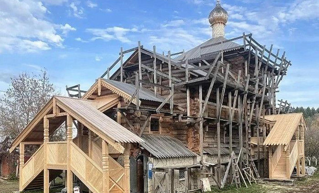 В Вятских Полянах реставрируют деревянную церковь XVIII века — Кирово-Чепецк