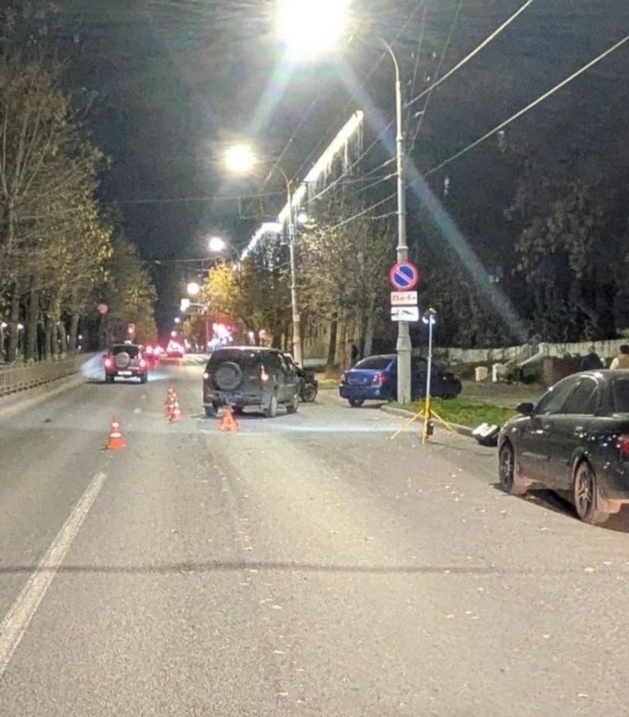 В Кирове в ДТП на Октябрьском проспекте пострадали младенец и девушка — Кирово-Чепецк