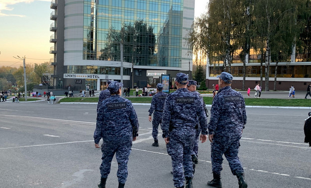В Кирово-Чепецке росгвардейцы задержали дебошира, разгромившего магазин — Кирово-Чепецк