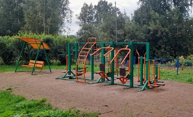 В Петруненках открыли спортивную площадку с тренажёрами — Кирово-Чепецк