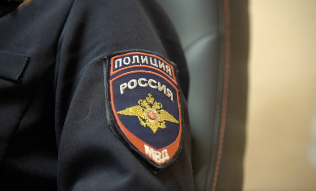 Кировчанин обокрал новую знакомую, пока провожал её до дома — Кирово-Чепецк