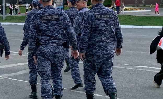 В Кирове росгвардейцы задержали дебошира, устроившего скандал в гостинице — Кирово-Чепецк