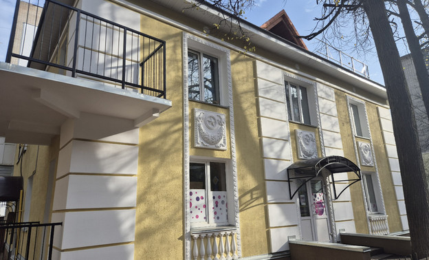 В Кирове вернули лепнину на доме по Пятницкой, 89 — Кирово-Чепецк
