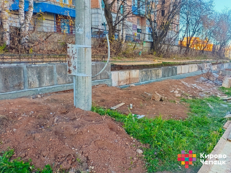 В городе продолжаются работы по ремонту подпорных стенок — Кирово-Чепецк