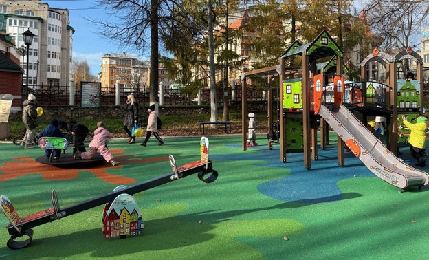 В парке «Аполло» открыли обновленную детскую площадку — Кирово-Чепецк