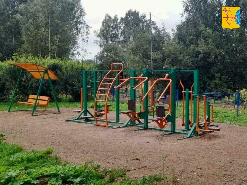 В деревне Петруненки появилась спортивная площадка с тренажёрами — Кирово-Чепецк