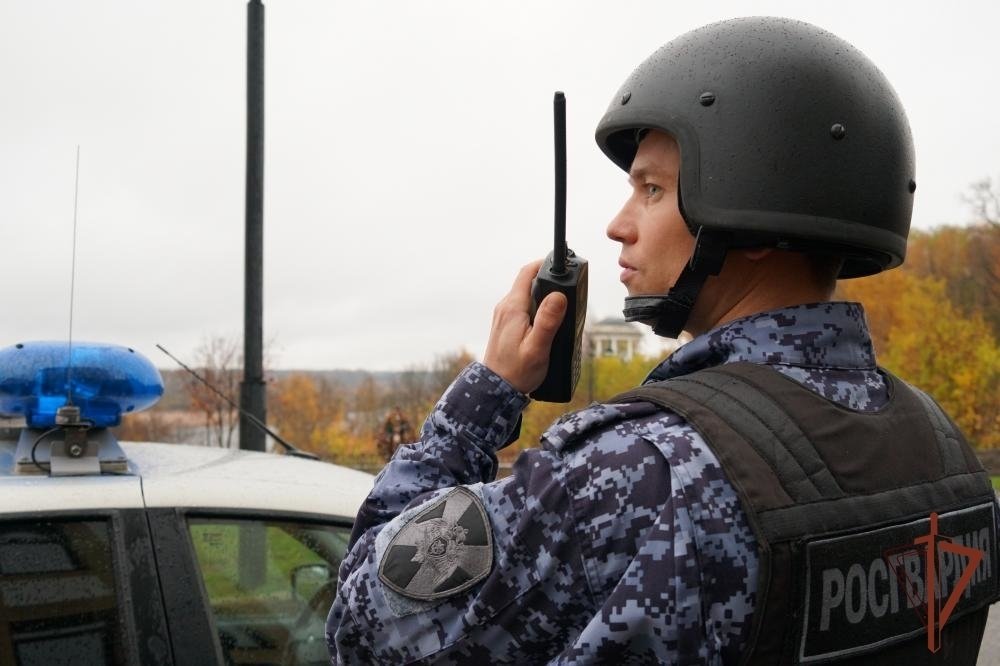 Ранее судимых дебоширов задержали росгвардейцы после драки в кировском кафе — Кирово-Чепецк