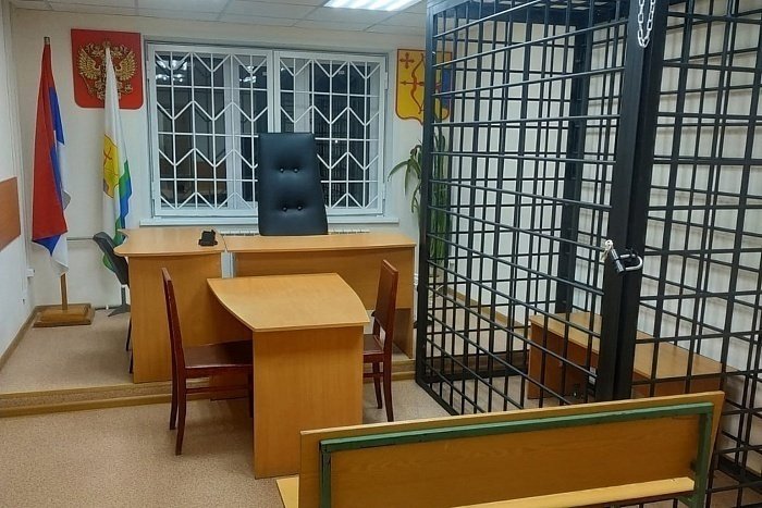 В Кирове будут судить подростка за распыление газа в людей — Кирово-Чепецк