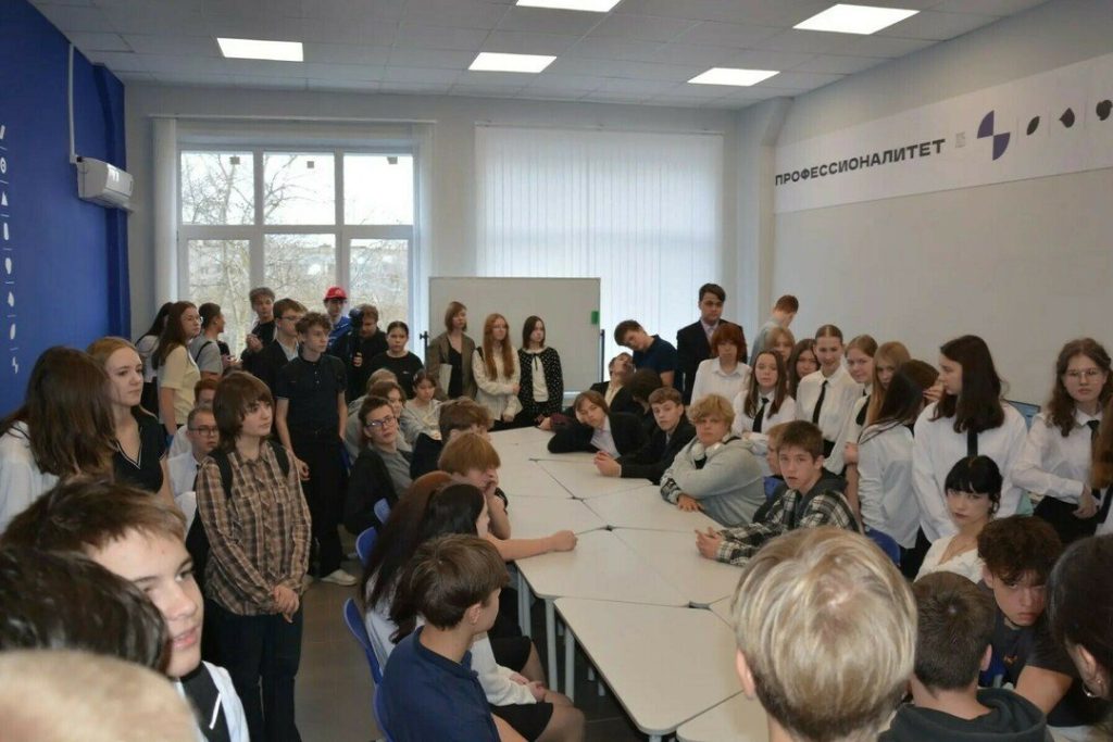 В Вятском автомобильно-промышленном колледже школьникам показали путь в профессию — Кирово-Чепецк