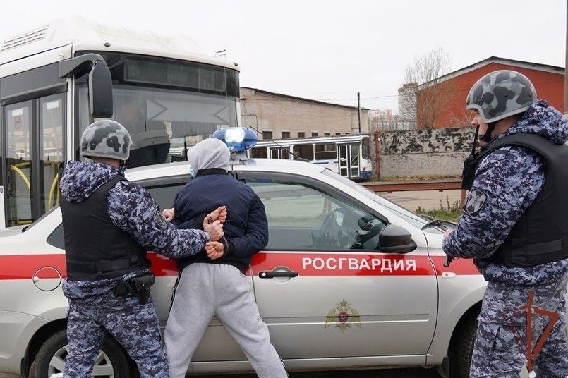В Кирово-Чепецке пьяный дебошир разгромил магазин — Кирово-Чепецк