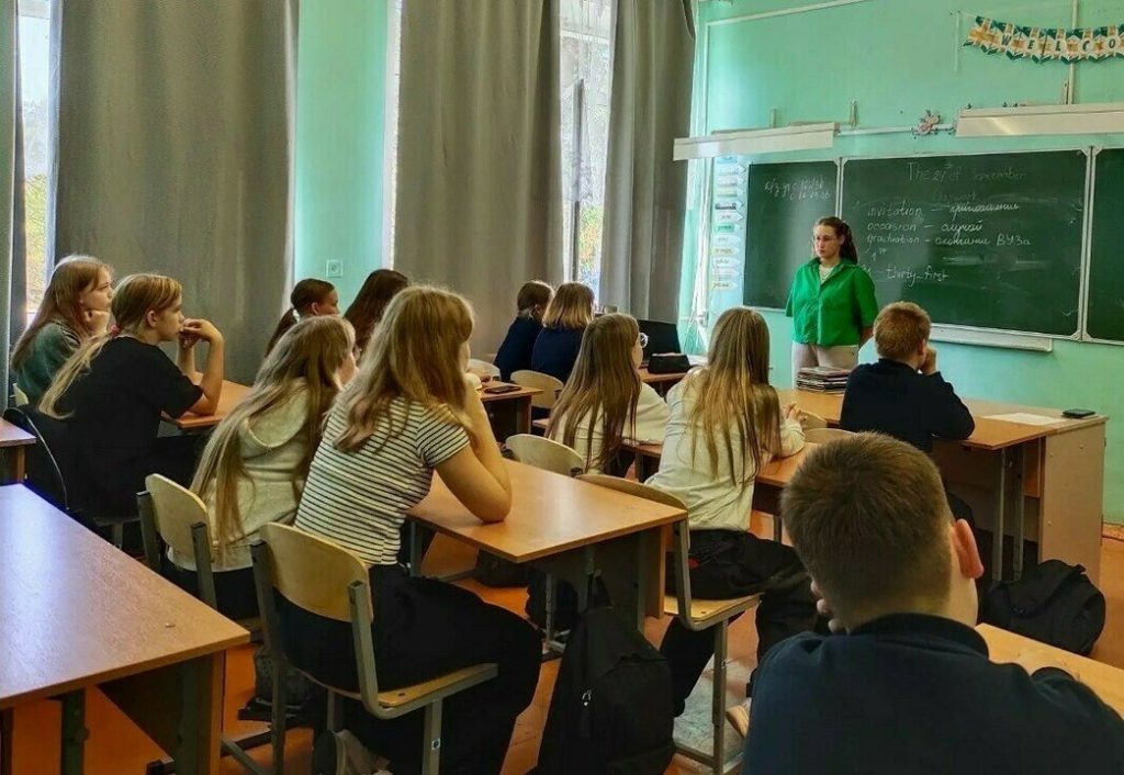 Школьники из Даровского изучили востребованные специальности и пообщались с профессионалами — Кирово-Чепецк