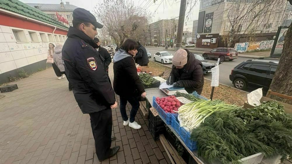 У Центрального рынка пресекли несанкционированную торговлю — Кирово-Чепецк