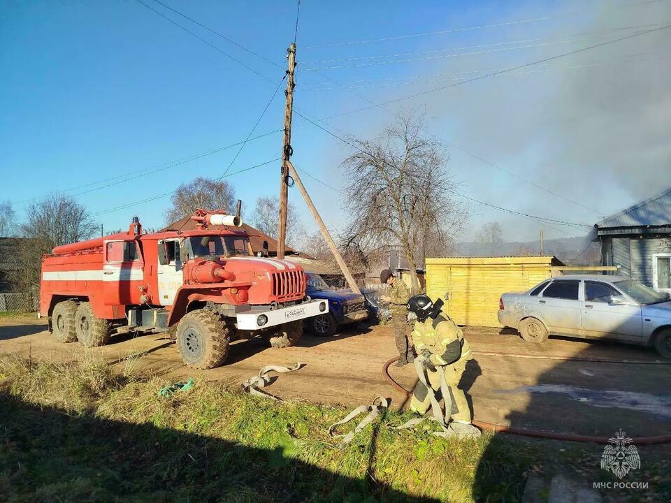В Вятских Полянах в гараже сгорела Лада Калина — Кирово-Чепецк