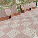 Оборванные торчащие провода…. Скамейки с оторванными досками…. Это парк Южный… Установлены камеры видео… —…